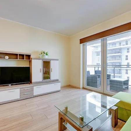 Apartment Beautiful Seaside View - 4 Oceans Premium Danzig