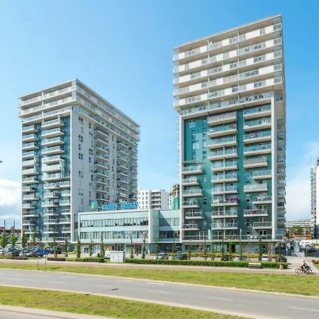 Beautiful Seaside View - 4 Oceans Premium Apartment Danzig
