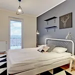 Beautiful Seaside View - 4 Oceans Premium Lägenhet *