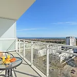 Beautiful Seaside View - 4 Oceans Premium Lägenhet *