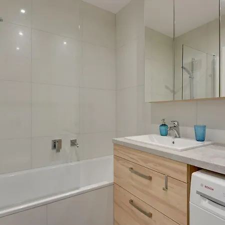 Beautiful Seaside View - 4 Oceans Premium Apartman *