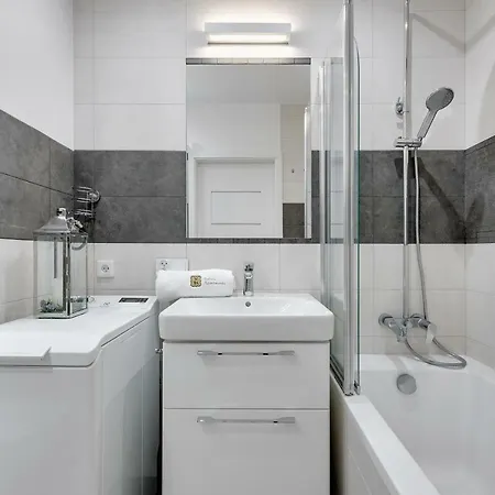 Beautiful Seaside View - 4 Oceans Premium Apartment Danzig