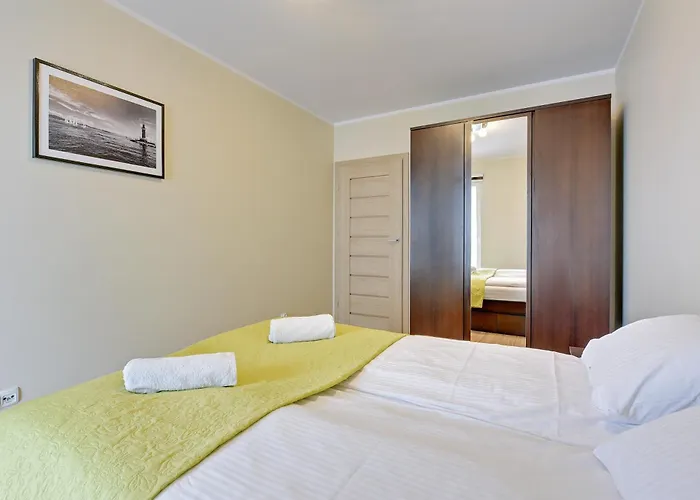 Beautiful Seaside View - 4 Oceans Premium *