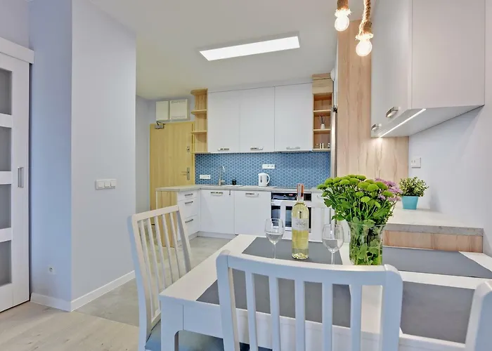 Daire Beautiful Seaside View - 4 Oceans Premium *