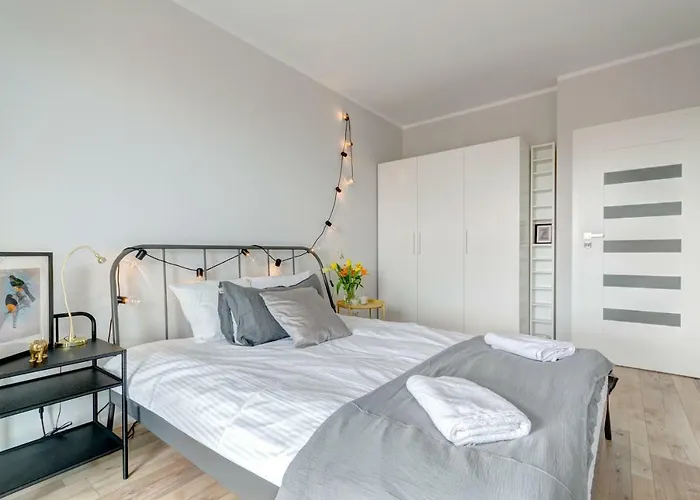 Beautiful Seaside View - 4 Oceans Premium