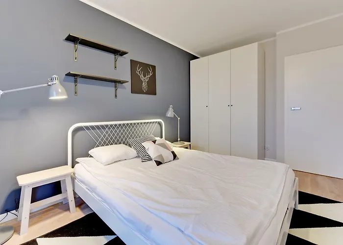 Beautiful Seaside View - 4 Oceans Premium