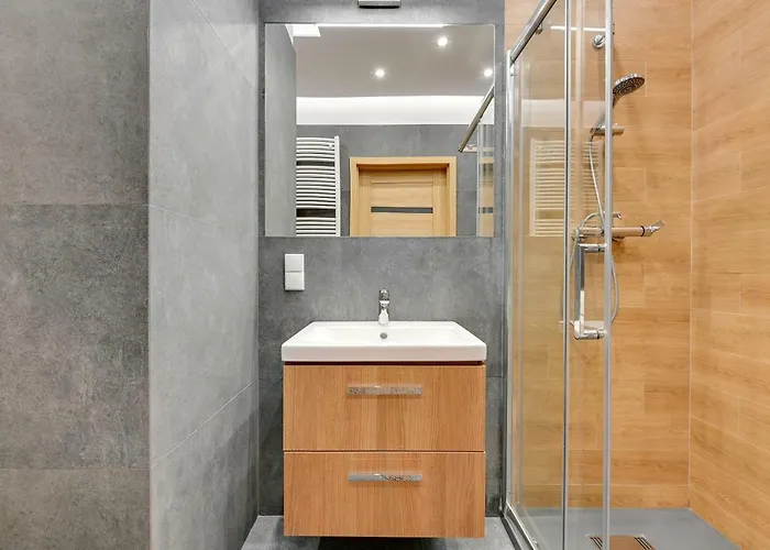 Beautiful Seaside View - 4 Oceans Premium