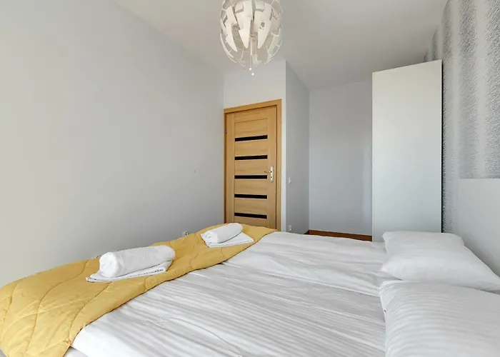 Beautiful Seaside View - 4 Oceans Premium