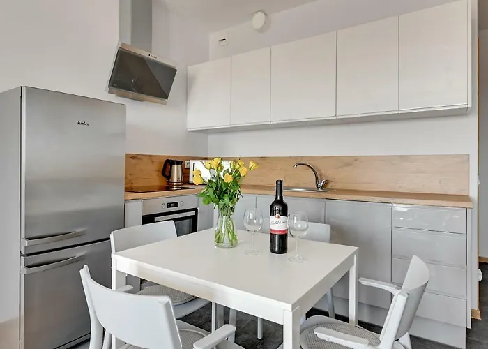 Beautiful Seaside View - 4 Oceans Premium Daire *