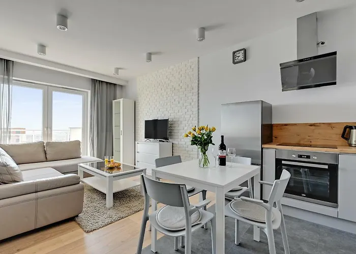 Daire Beautiful Seaside View - 4 Oceans Premium *