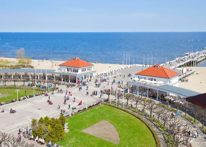 Beautiful Seaside View - 4 Oceans Premium Apartament *