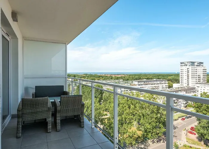 Apartament Beautiful Seaside View - 4 Oceans Premium *