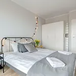 Beautiful Seaside View - 4 Oceans Premium