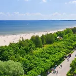 Apartment Beautiful Seaside View - 4 Oceans Premium