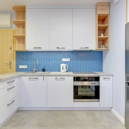 Beautiful Seaside View - 4 Oceans Premium غدانسك