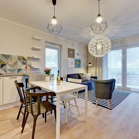 Beautiful Seaside View - 4 Oceans Premium * غدانسك