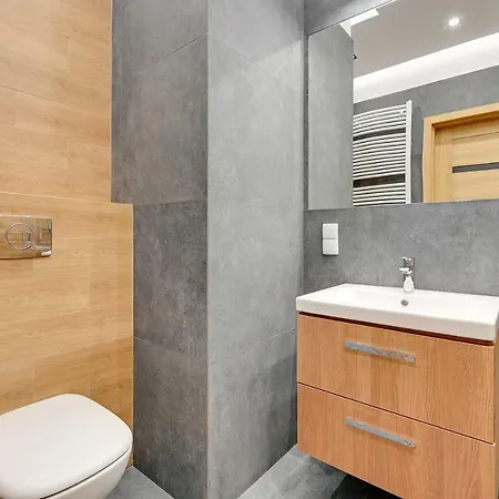 Beautiful Seaside View - 4 Oceans Premium غدانسك